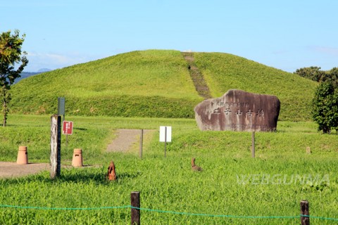 井出二子山古墳（国指定史跡）