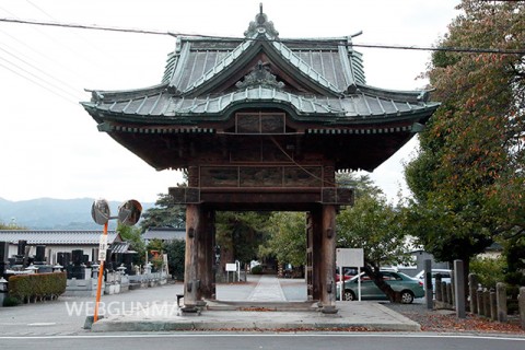 正覚寺山門 附 小彫刻「亀仙人」