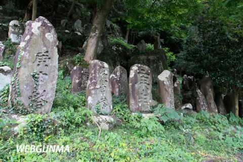 虻田の百庚申