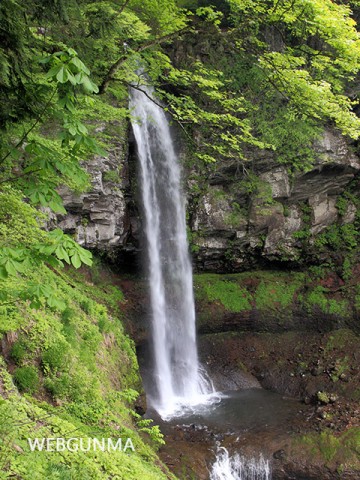 裏見の滝（みなかみ町）全景