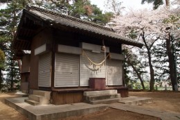 お富士山古墳墳頂の富士神社