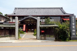 雷電神社別棟