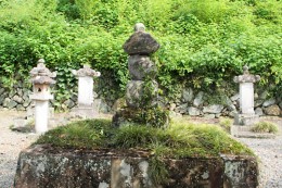 小幡藩五代藩主 織田信右の墓