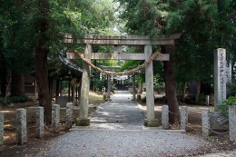 生品神社参道