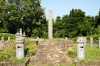 尚純萩公園として復元整備された岩松尚純夫婦の墓
