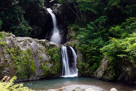 龍神の滝